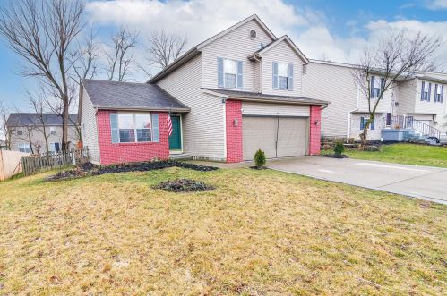 243 Bent Tree Ln, Pataskala, OH 43062-8142
