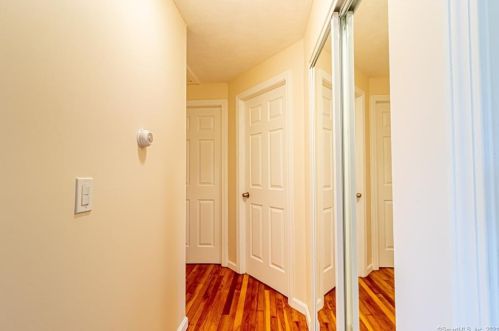23 Mcintosh Ave, Uncasville CT  06382-2227 exterior