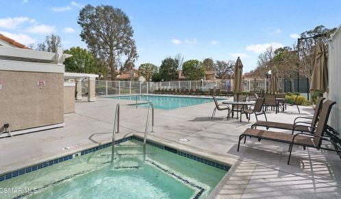 4766 Castello Way, Calabasas CA  91377-5500 exterior