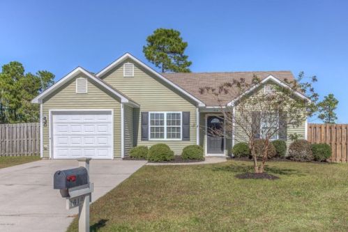 1414 Spring Pine Ct, Belville, NC 28451-9477