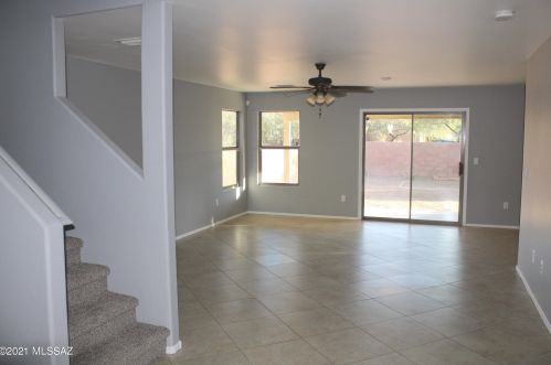 341 Amber Hawk Ct, Green Valley, AZ 85614-5588