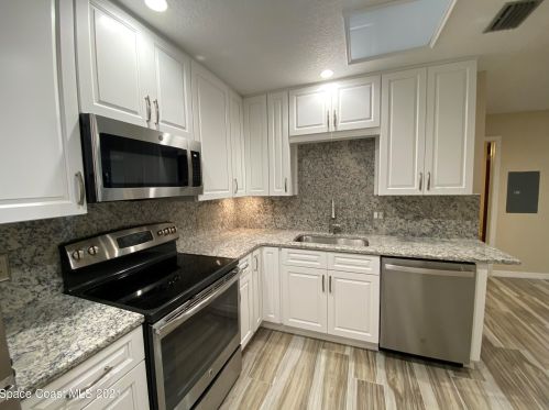 6212 Horseshoe Ave, Titusville, FL 32780-7436