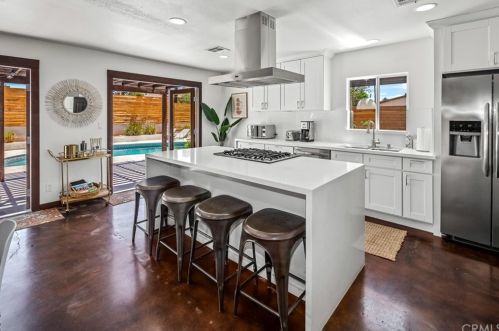 46500 Cameo Palms Dr, La Quinta CA  92253-2016 exterior
