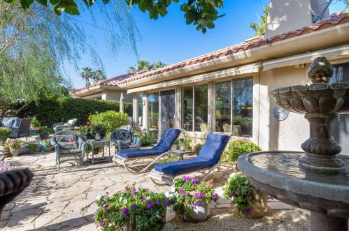 150 Kavenish Dr, Rancho Mirage CA  92270-3228 exterior