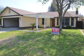 5205 Iris Ct, Visalia CA  93277-3449 exterior