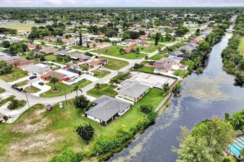 4984 30th Pl, Naples FL  34116-7749 exterior