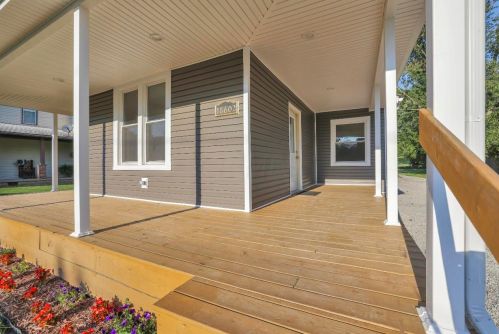 18602 Laurel St, Laurelville OH  43135 exterior