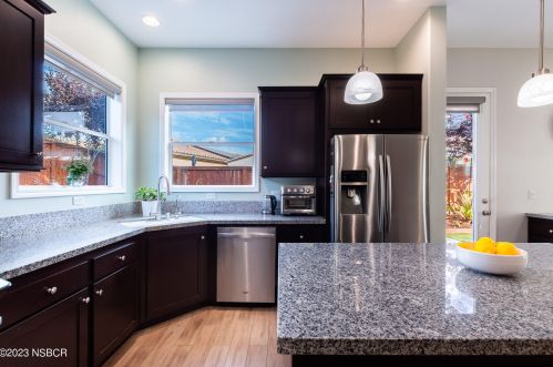 622 Wildflower Dr, Santa Maria CA  93455-6099 exterior