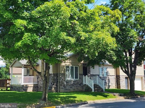 1417 Scott St, Huntingdon, PA 16652-2347