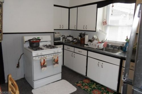 226 Tuscan Rd, Maplewood, NJ 07040-3029