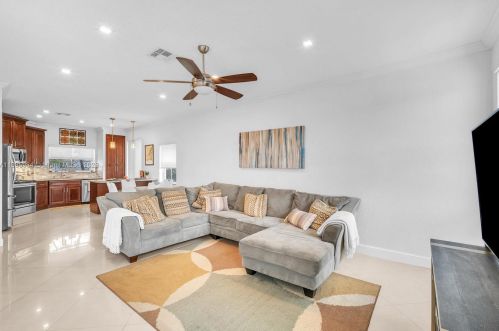 18552 18th St, Hollywood FL  33029-3806 exterior