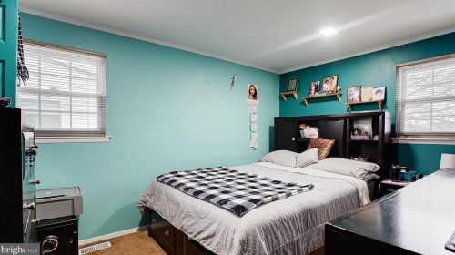 1908 Greymont St, Philadelphia PA 19116-3916 exterior