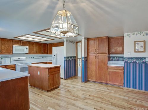 16003 Loyola Dr, Denver CO 80013-3355 exterior