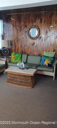 217 Dupont Ave, Pelican Island NJ  08751-2415 exterior