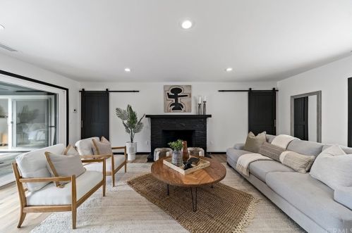 5230 El Cedral St, Long Beach CA  90815-3904 exterior