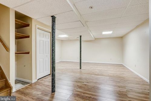 53 Vlg Dr, Collegeville PA  19473-2314 exterior