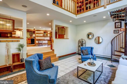 210 Hoernerstown Rd, Hummelstown PA  17036-9503 exterior