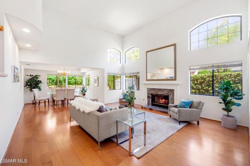 5805 Rainbow Hill Rd, Calabasas CA  91301-4636 exterior