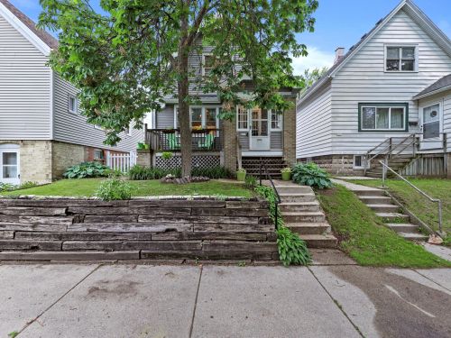 2923 Weil St, Milwaukee, WI 53212-2649