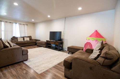 512 Mount Everest Ct, Modesto CA  95358-6316 exterior