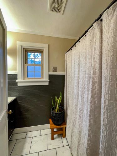 2230 Jackson St, La Crosse WI  54601-5903 exterior