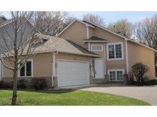 15459 Sussex Dr, Hopkins MN  55345-1456 exterior