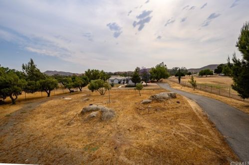 22721 Old Elsinore Rd, Perris CA  92570-8508 exterior