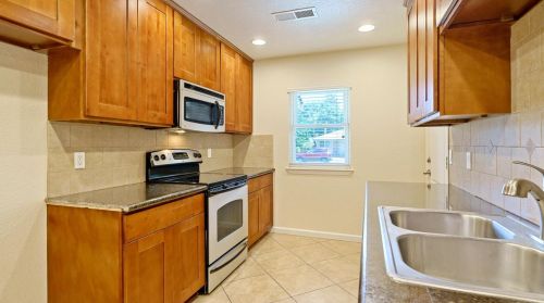 209 Prospect St, Ripon CA  95366-2018 exterior