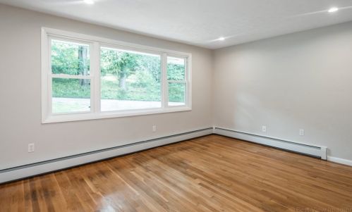 65 Flagg St, Worcester MA  01602-1452 exterior