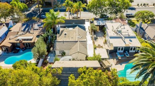 14639 Albers St, Van Nuys CA 91411-3713 exterior