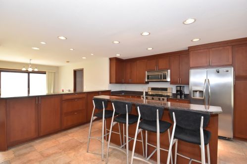 12650 Lake Shore Dr, Thiensville, WI 53092-3314
