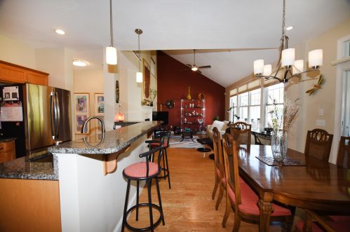 31 Greyhawk Dr, Mashpee MA 02649-4417 exterior