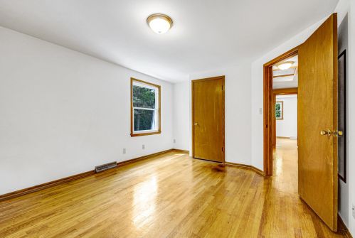 9019 Poplar Dr, Thiensville WI  53097-3155 exterior