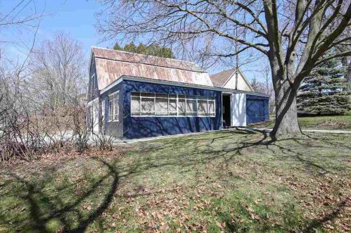 527 Elizabeth St, Mishicot WI  54228-6008 exterior