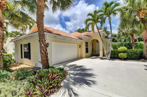 2002 Valencia Dr, Delray Beach, FL 33445-5326