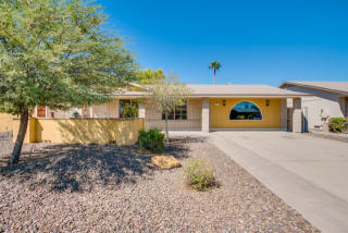 10530 Golden Ln, Peoria, AZ 85345-7334