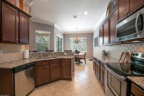 8198 Valiant Dr, Naples FL  34104-6669 exterior