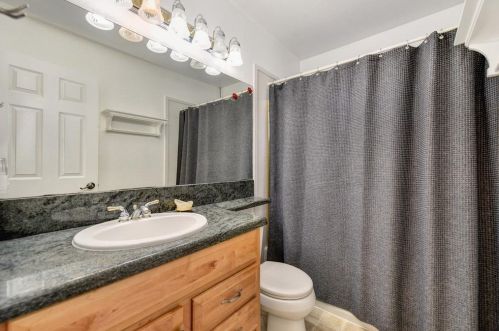 11029 Chemo River Ct, Rancho Cordova CA  95670-2703 exterior