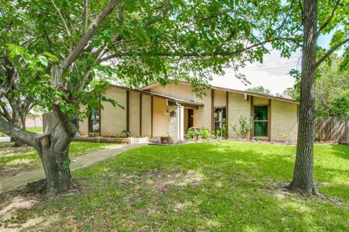 1407 Carnation Dr, Lewisville, TX 75067-4210