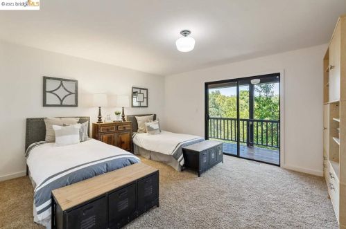 25566 Fernhill Dr, Los Altos CA  94024-6302 exterior