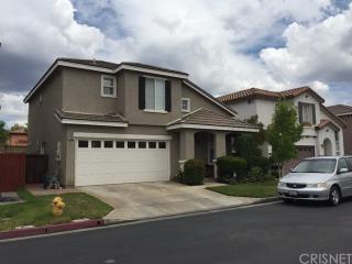 21561 Oak Dr, Santa Clarita, CA 91350-4436