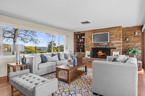 15865 Siesta Vista Dr, San Jose, CA 95127-2718