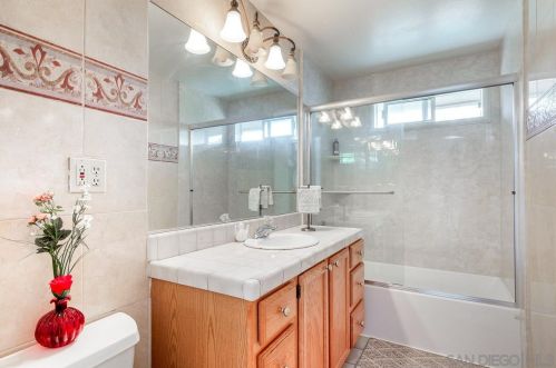 7043 Bobhird Dr, San Diego CA 92119-1403 exterior