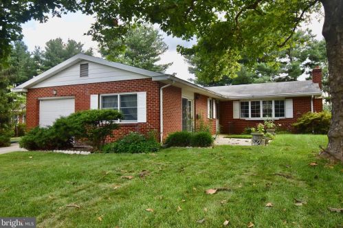 2632 Whitman Dr, Wilmington, DE 19808-3712