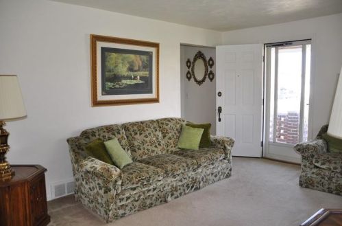 227 Orchard St, Bairdford, PA 15006-1002