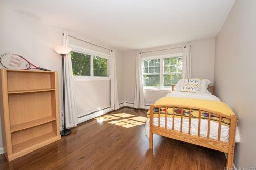 225 Sturges Ridge Rd, Wilton CT  06897-2727 exterior