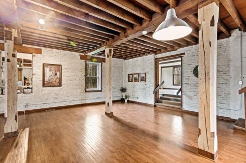 7198 River Dr, West Bend WI  53090-1163 exterior