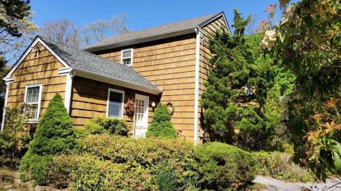 5 Sammys Beach Rd, East Hampton, NY 11937-1016