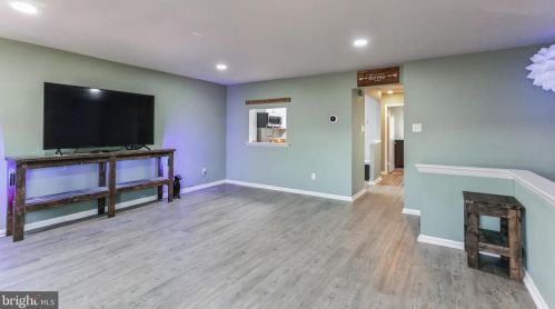 1104 Jefferson Ct, Lansdale PA  19446-4361 exterior