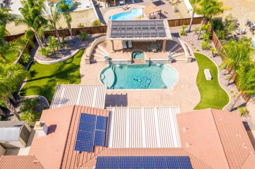 981 Park Ave, San Jacinto CA  92583-5407 exterior